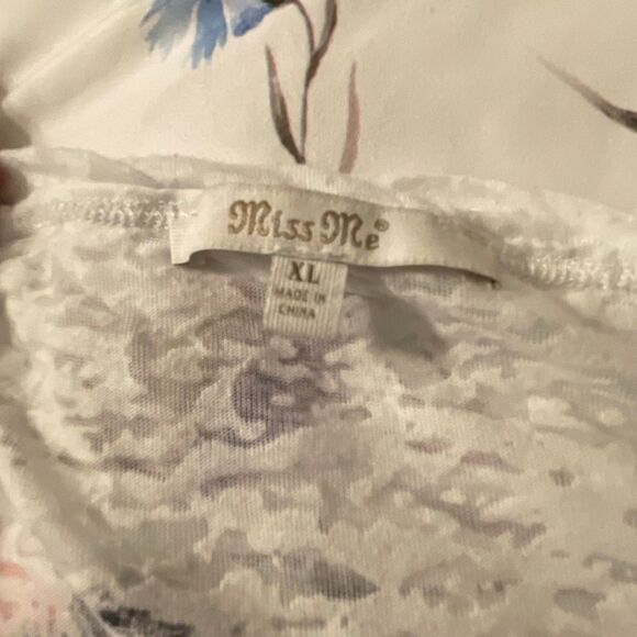 Miss Me Ladie’s L/S Scoop Top/Blouse/Top - Picture 9 of 11